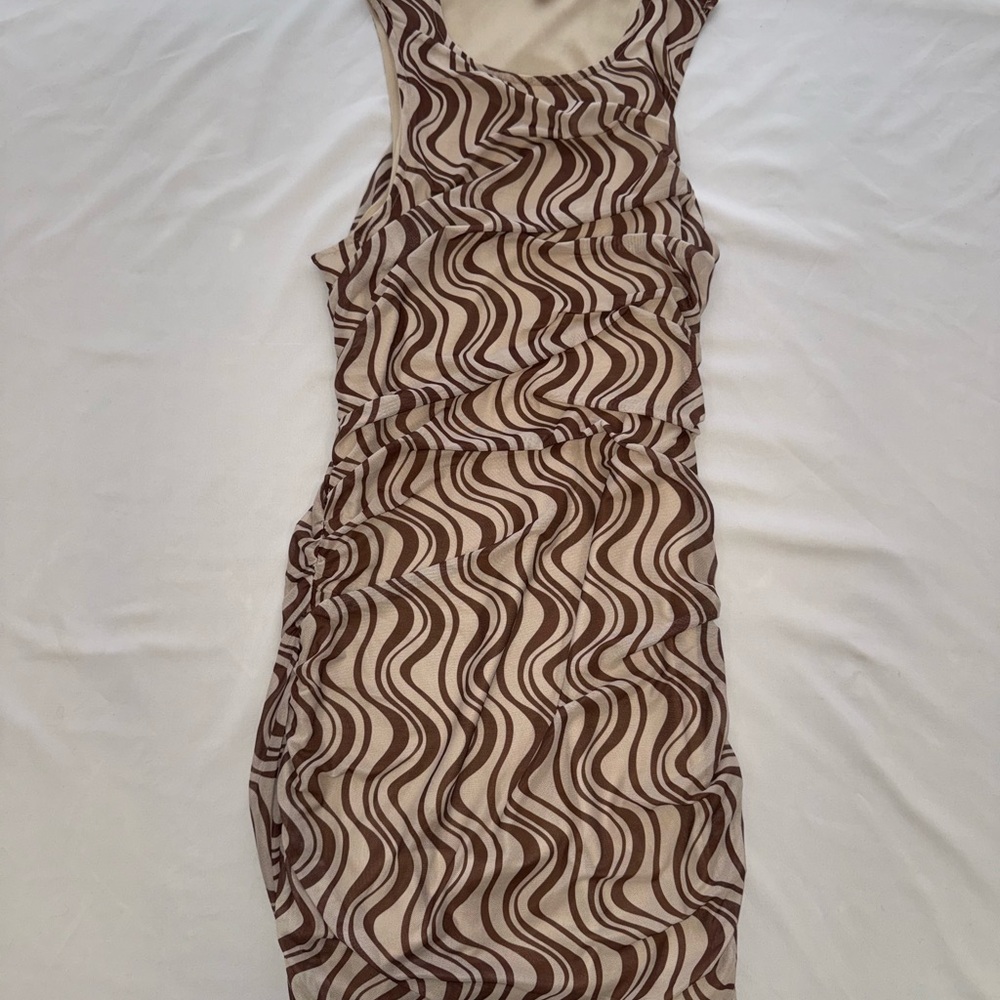 Le Lis Brown Wave-Print Sleeveless Midi Dress